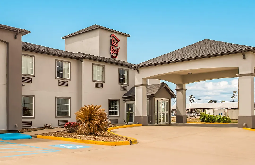 Red Roof Inn & Suites Lake Charles-1