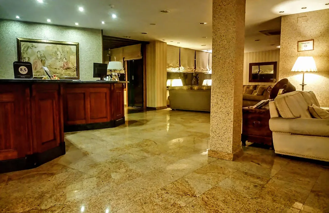 Hotel Ele Puente Romano De Salamanca-1