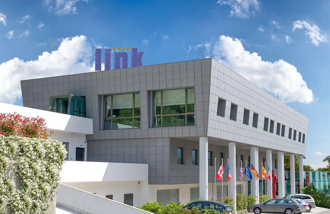 Link Hotel-1