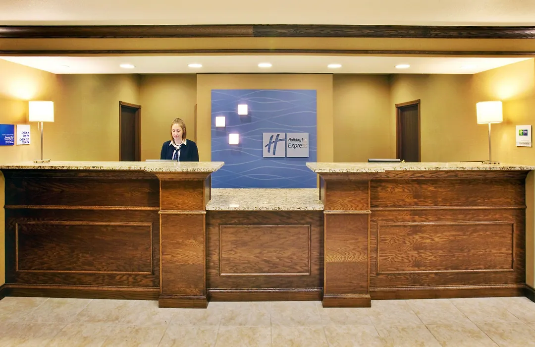 Holiday Inn Express Hotel & Suites - Dubuque West By Ihg-1