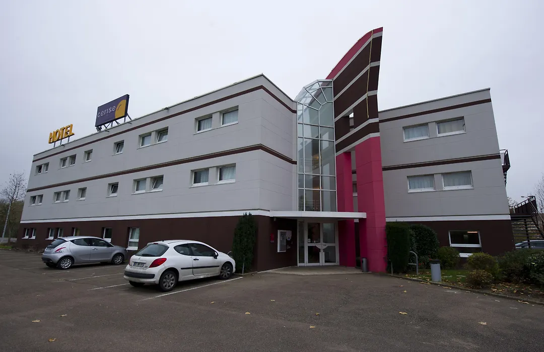 Hôtel Cerise Auxerre-1