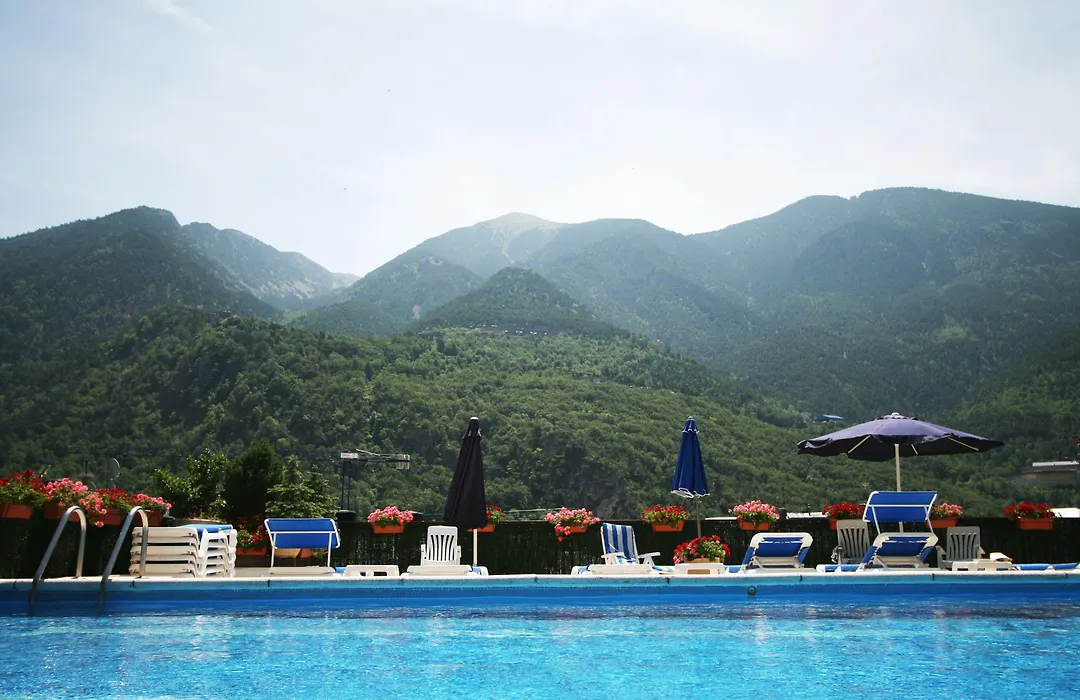 Hotel Pyrénées-1