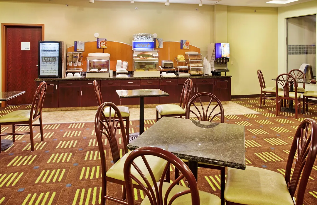 Holiday Inn Express Hotel & Suites St. Charles By Ihg-1