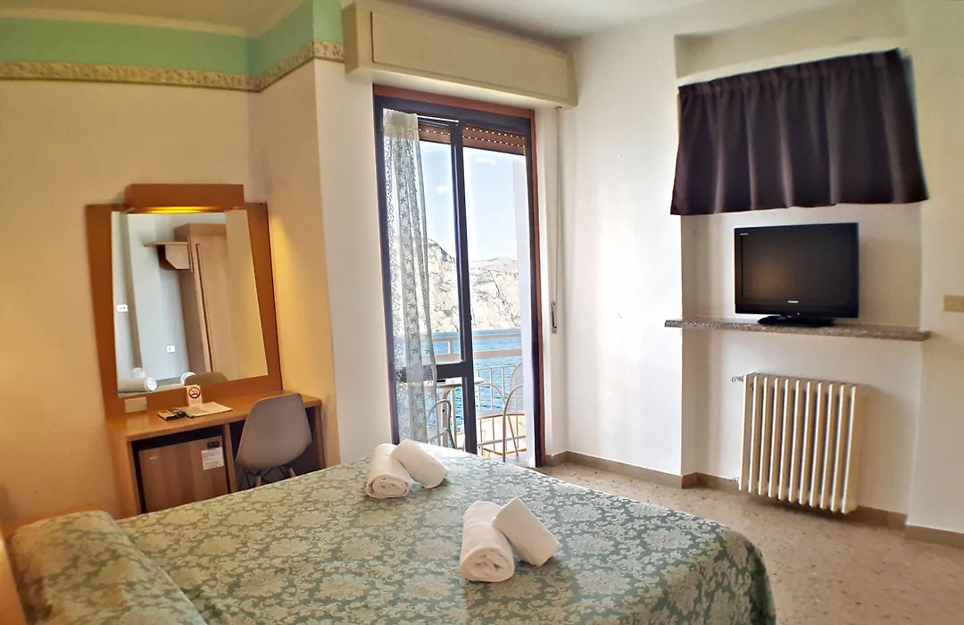 Hotel Eden-1