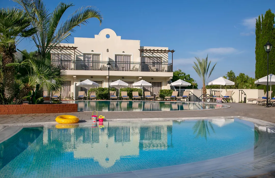 Louis Paphos Breeze-1