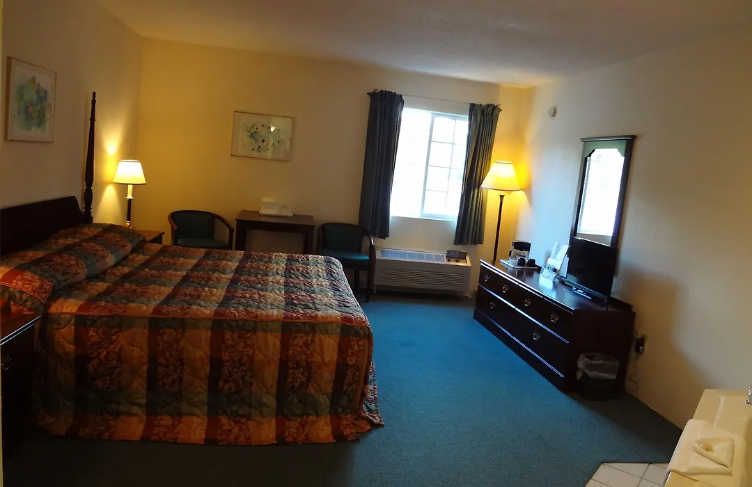 Up North Hotel Formerly Voyager Inn-1