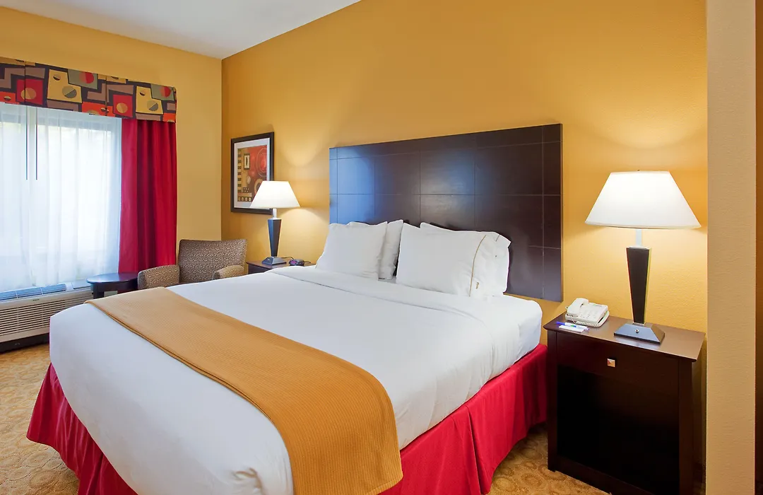 Holiday Inn Express Hotel & Suites Pensacola-West Navy Base By Ihg-1