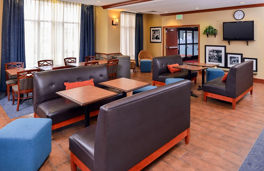 Hampton Inn Evanston-1