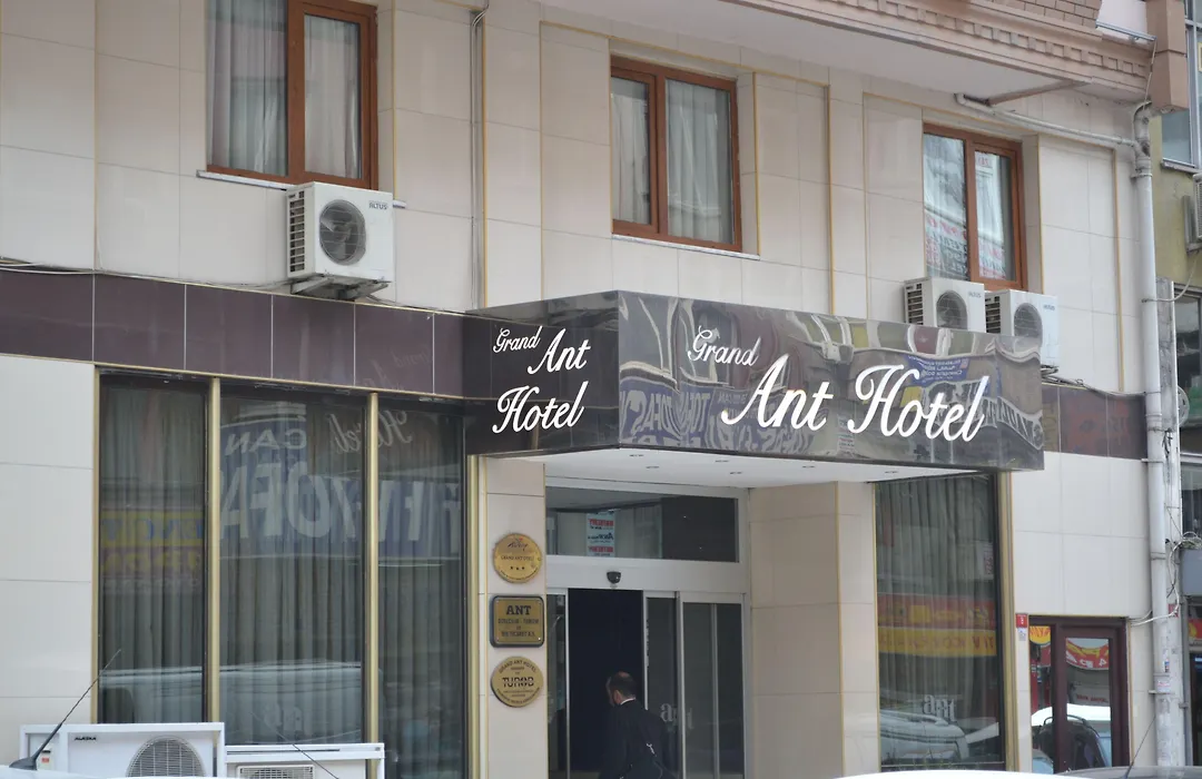 Grand Ant Hotel-1