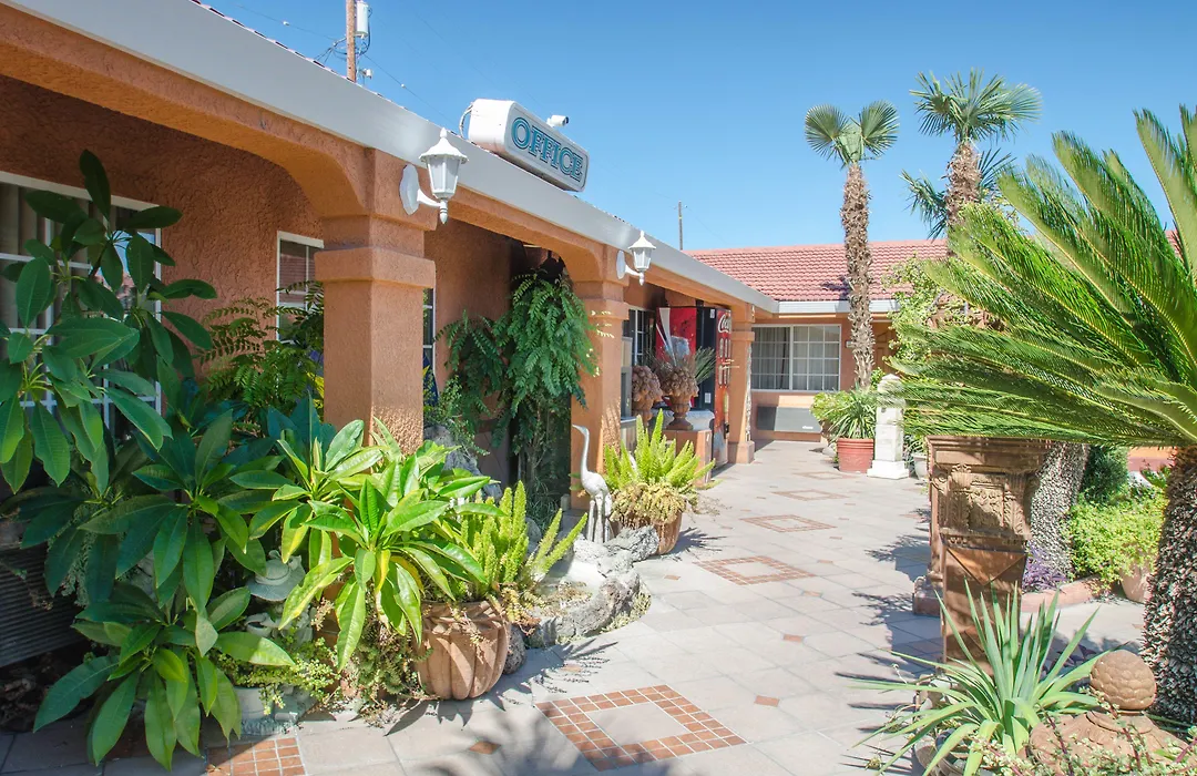 Economy Inn Los Banos-1