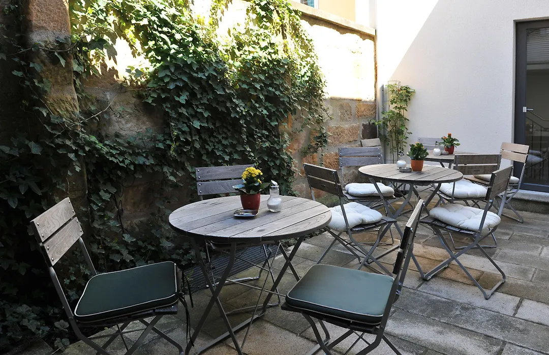 Tandem Hotel-1