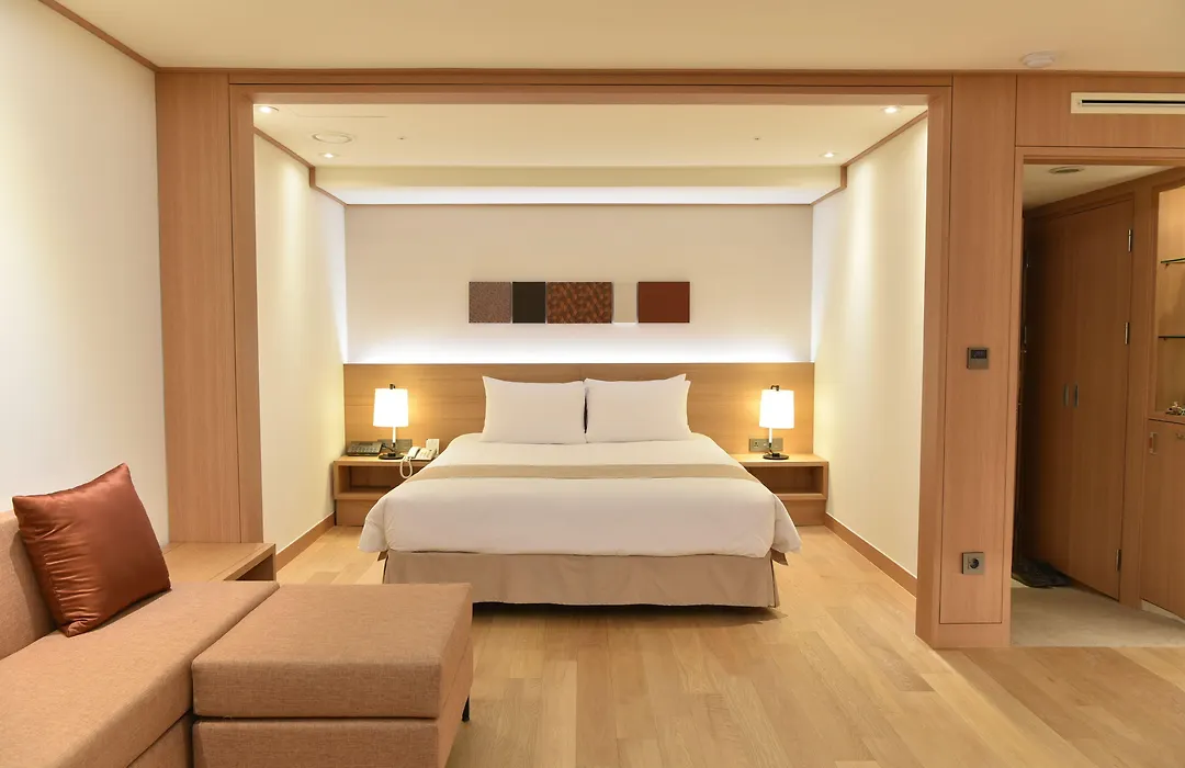 Pacific Hotel-1