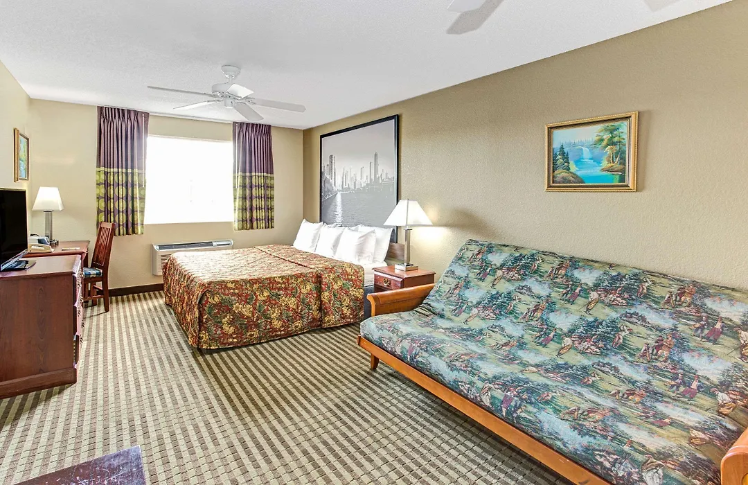 Super 8 By Wyndham Gurnee-1
