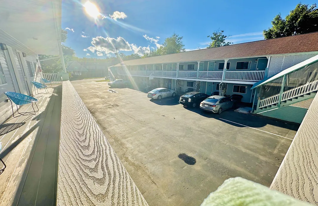 Hampton Motor Inn-1