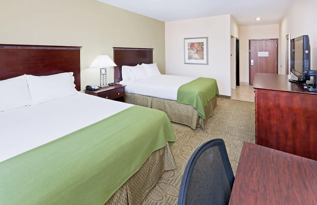 Holiday Inn Express & Suites Brownfield-1
