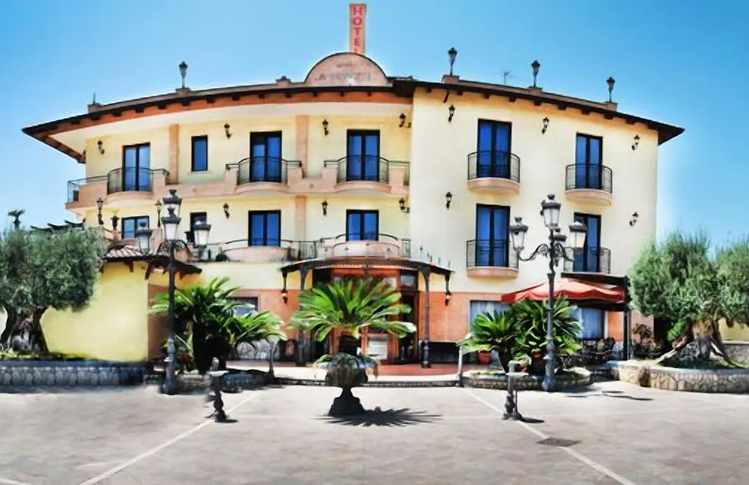 Hotel La Fayette-1