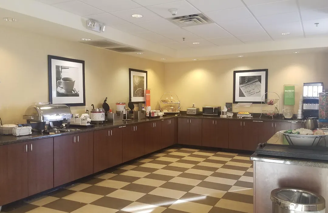 Hampton Inn And Suites Pueblo/North-1