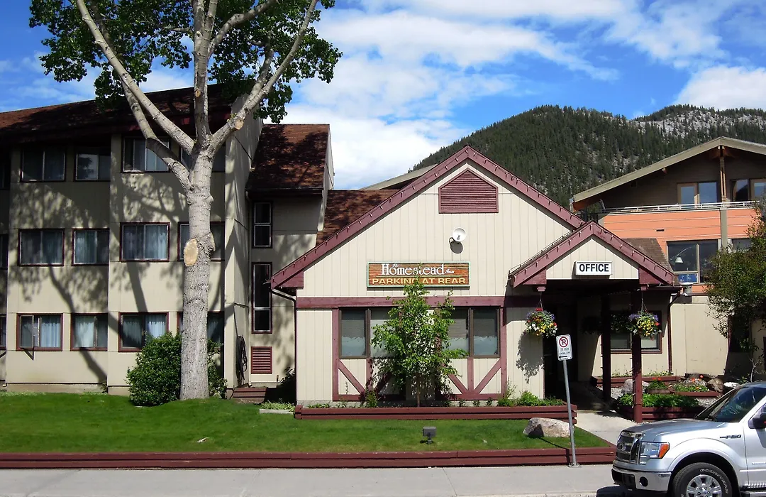 Homestead Inn Banff-1