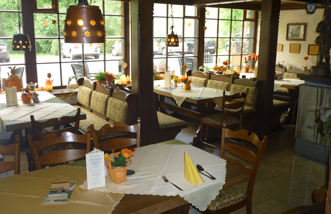 Hotel zur Winzergenossenschaft-1