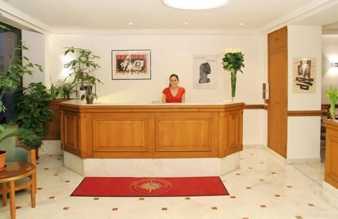 Hotel Du Nord Et De L'Est-1