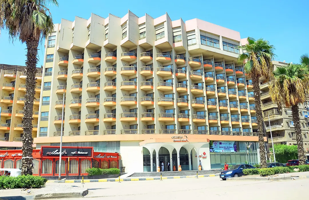 Aracan Pyramid Hotel-1