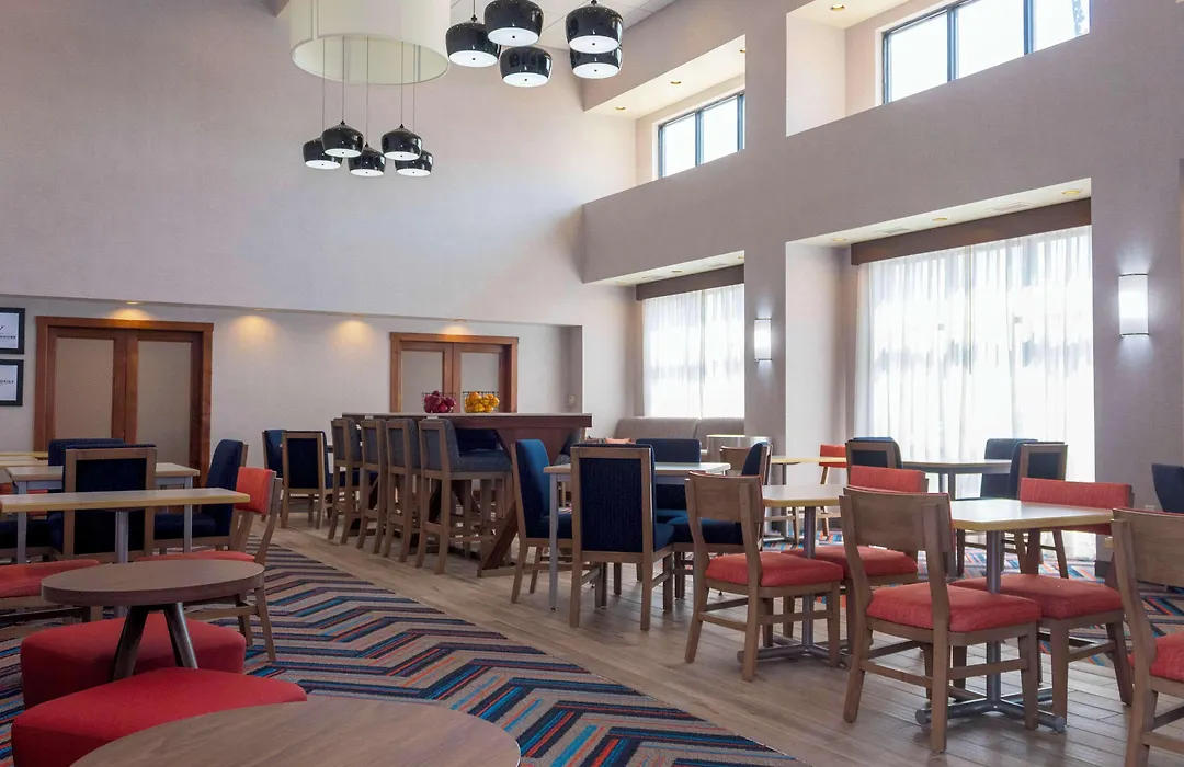 Hampton Inn & Suites Riverton-1