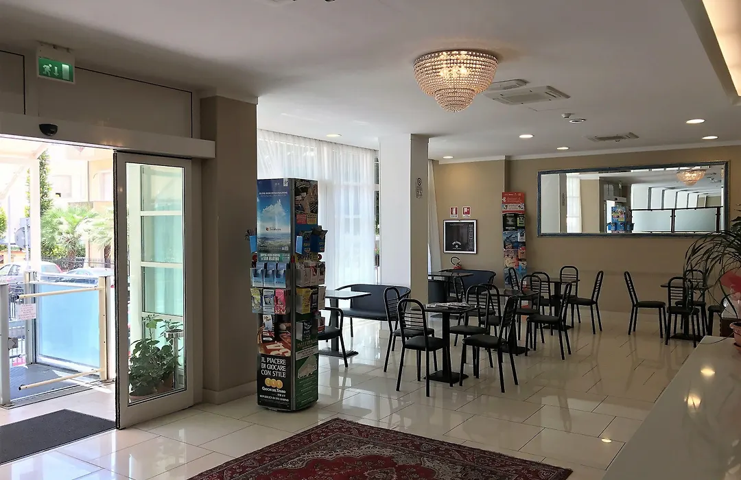 Hotel Boom-1