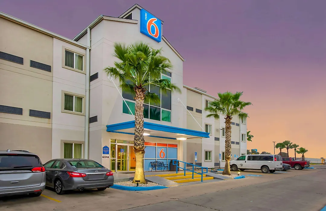 Motel 6-Eagle Pass, Tx - Lakeside-1