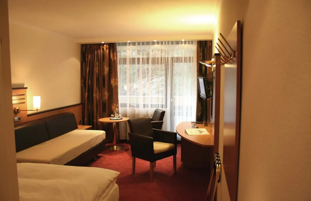 Hotel Bergfrieden-1