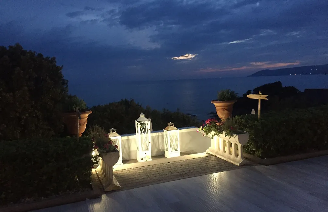 Villa Parisi Grand Hotel-1