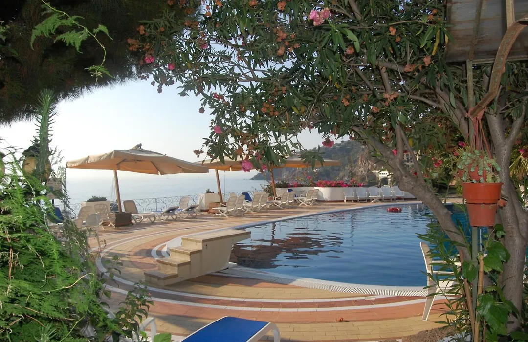 Hotel Giardino Sul Mare-1