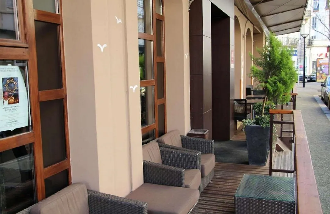 Kyriad Restaurant Centre Vichy-1