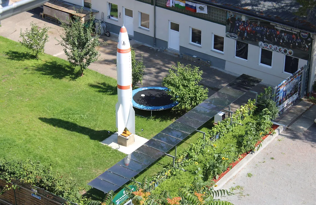 Space Hotel Im Campus Der Jvp Schule-1