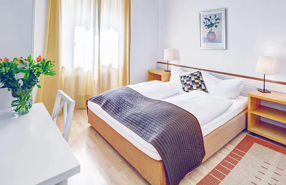 Hotel Cornelia-1