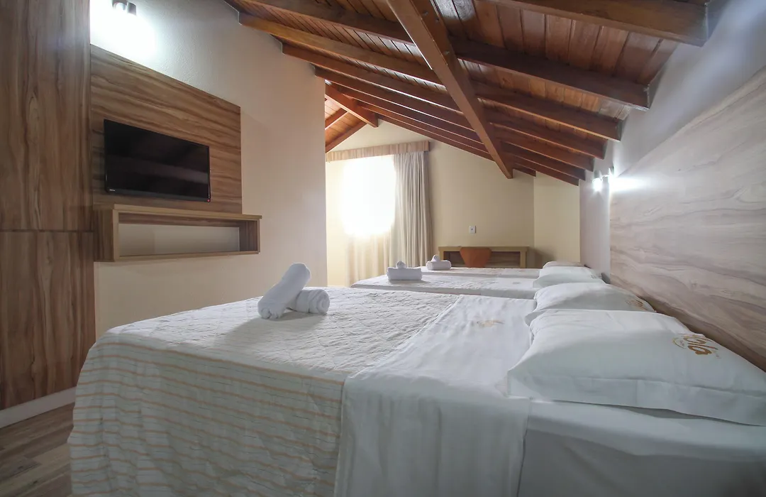 Hotel Hola-1