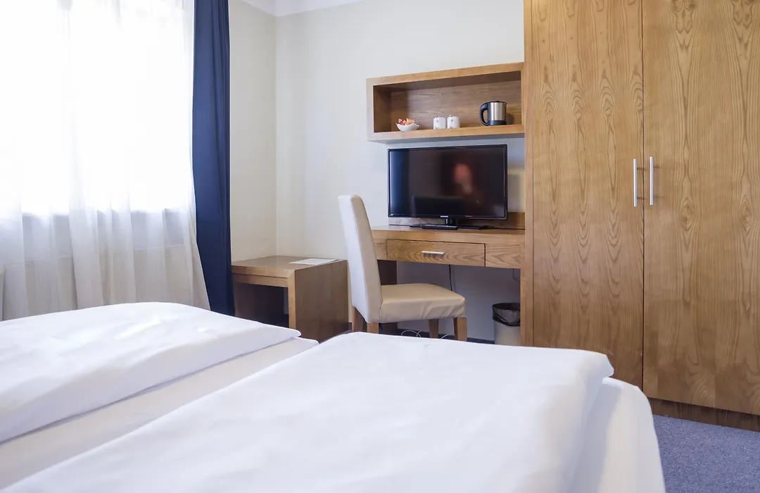 Hotel Königstein Kiel by Tulip Inn-1