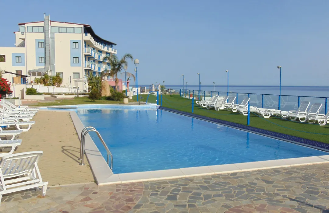 Tus'Hotel-1