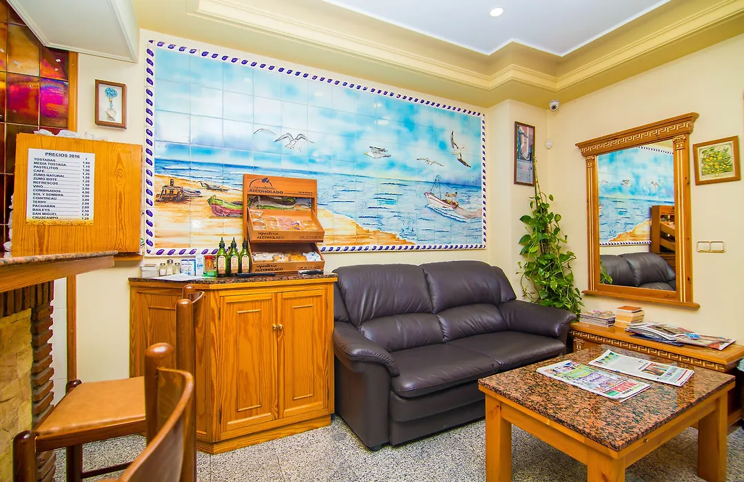 Hostal Los Corchos-1