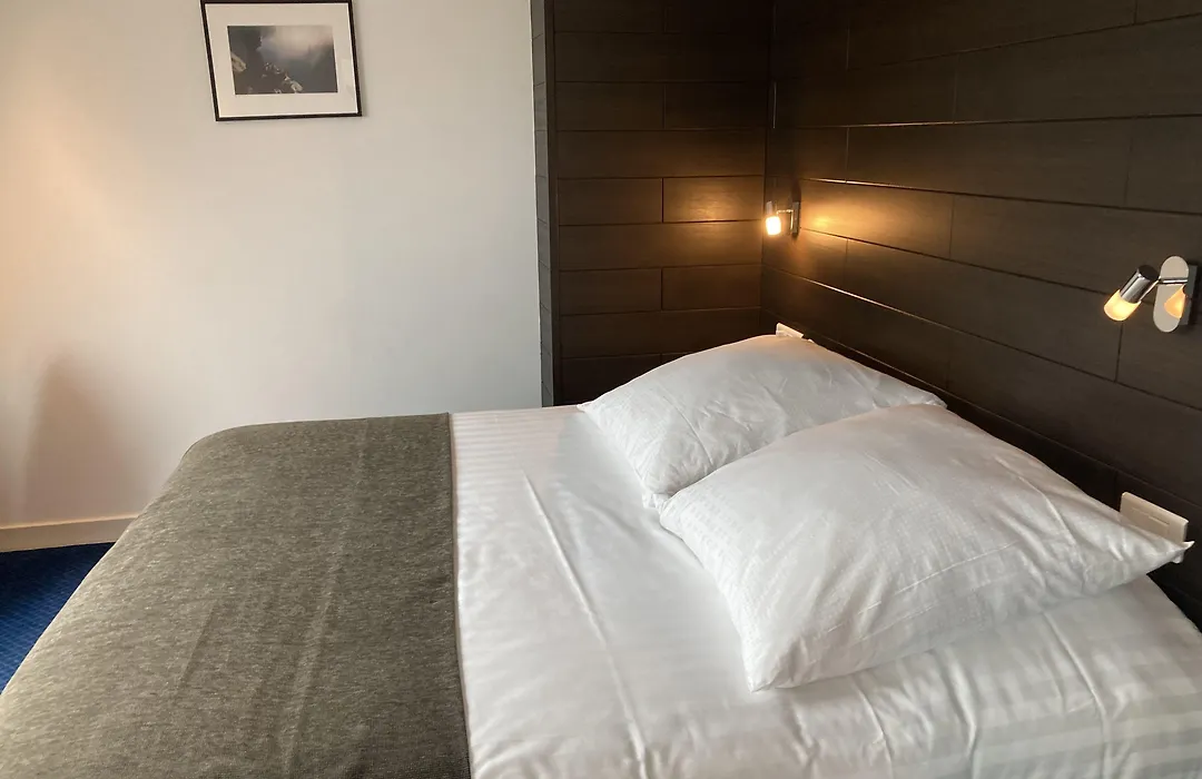 The Originals City, Hôtel du Château, Pontivy (Inter-Hotel)-1