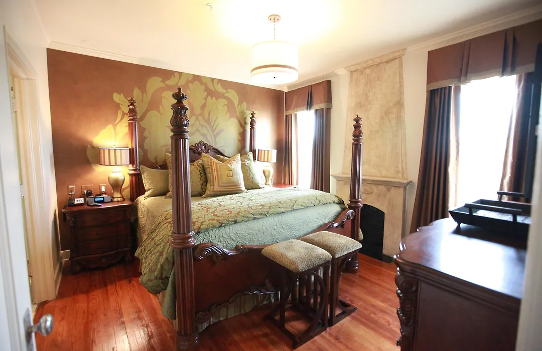 The Campbell Hotel-1