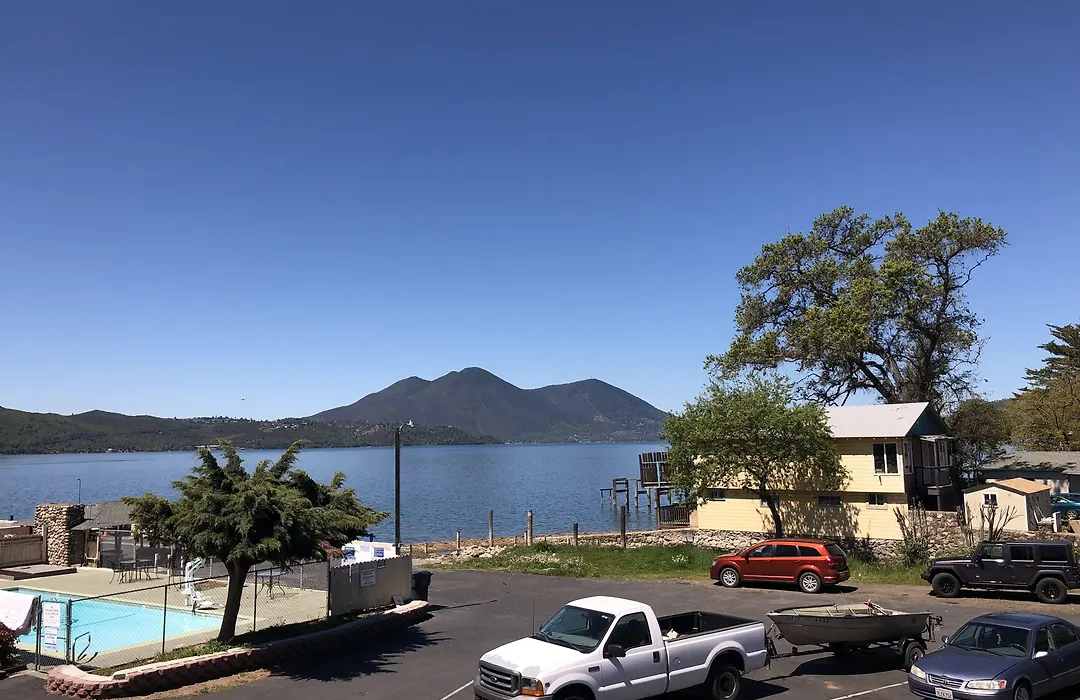 Lamplighter Motel Clearlake-1