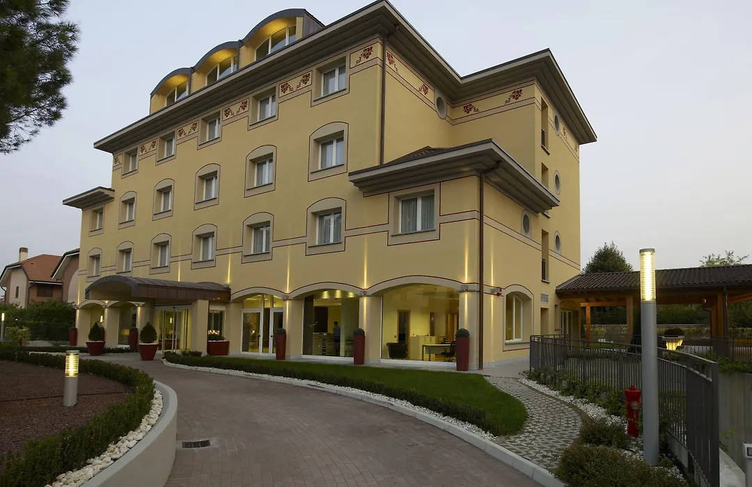Virginia Palace Hotel-1