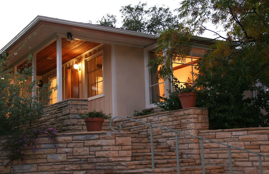 Ojai Retreat & Inn-1