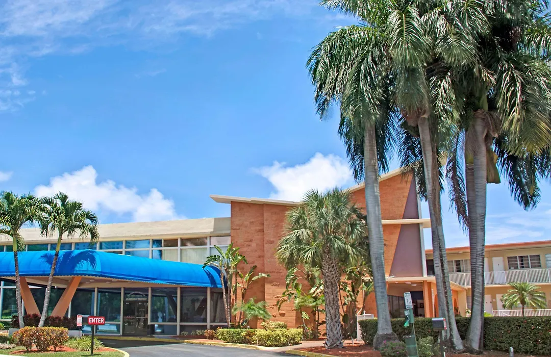 Knights Inn Hallandale-1