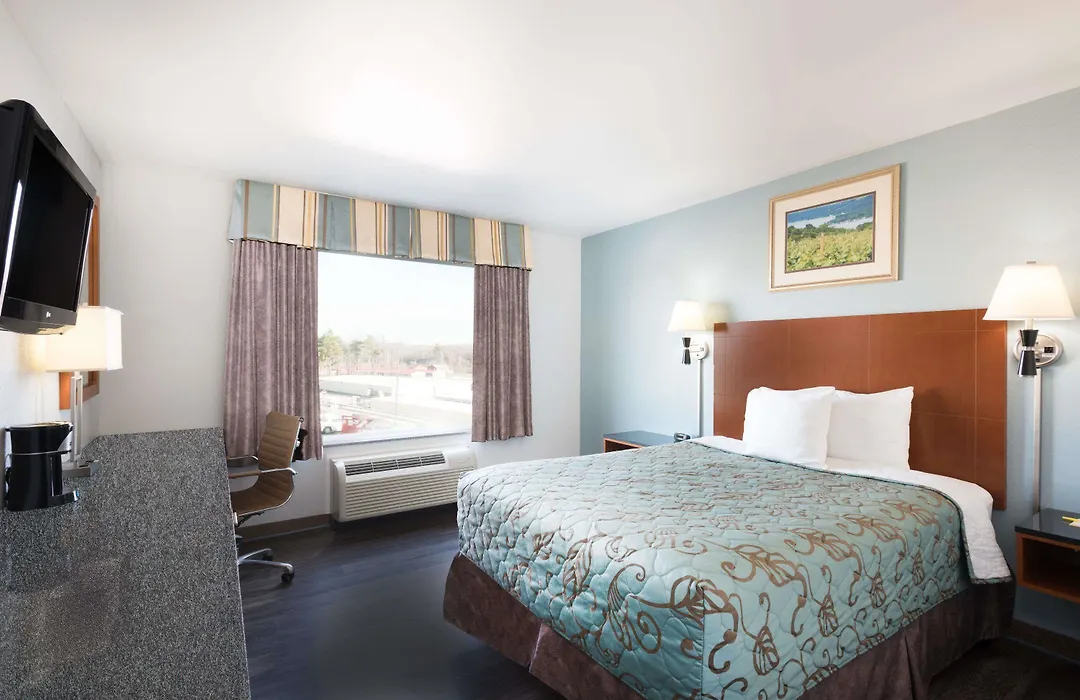 Days Inn By Wyndham Watertown Fort Drum-1