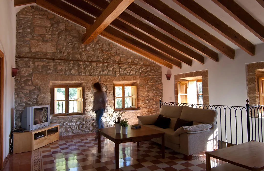 Petit Hotel Hostatgeria La Victoria-1