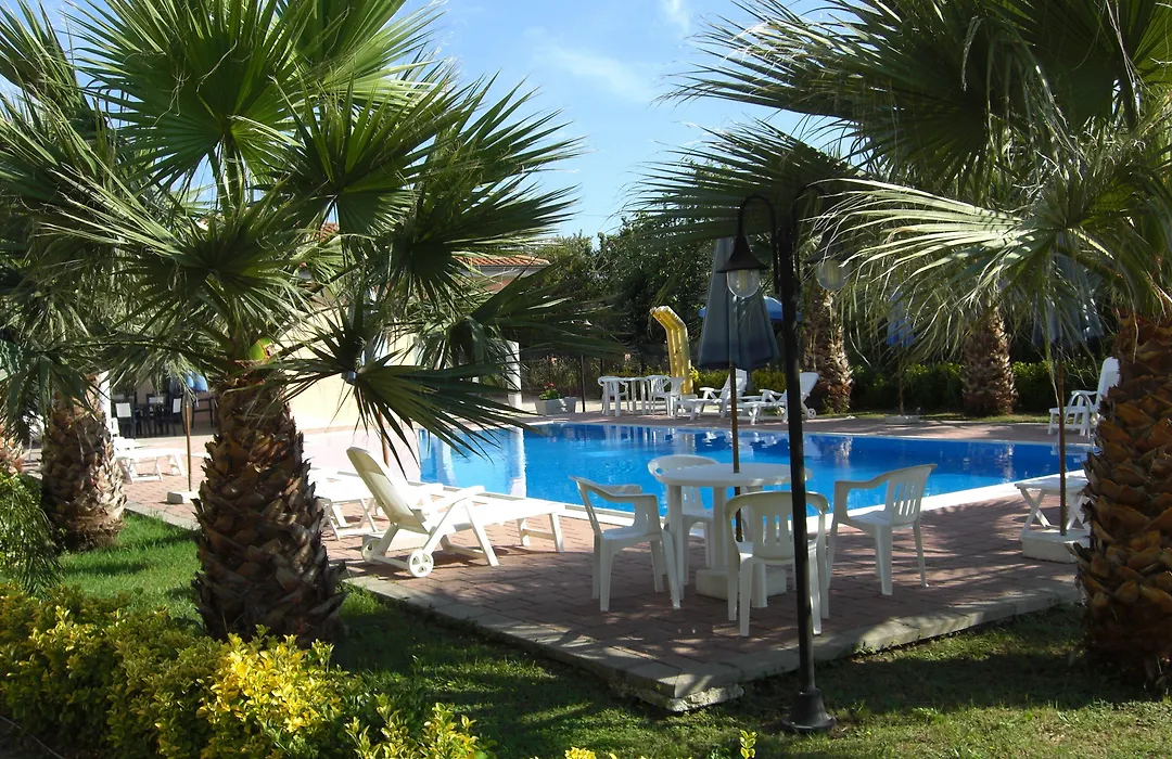 Residence Hotel Villa Laura-1