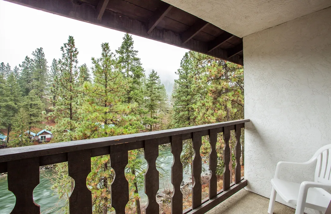 Alpine Rivers Inn-1