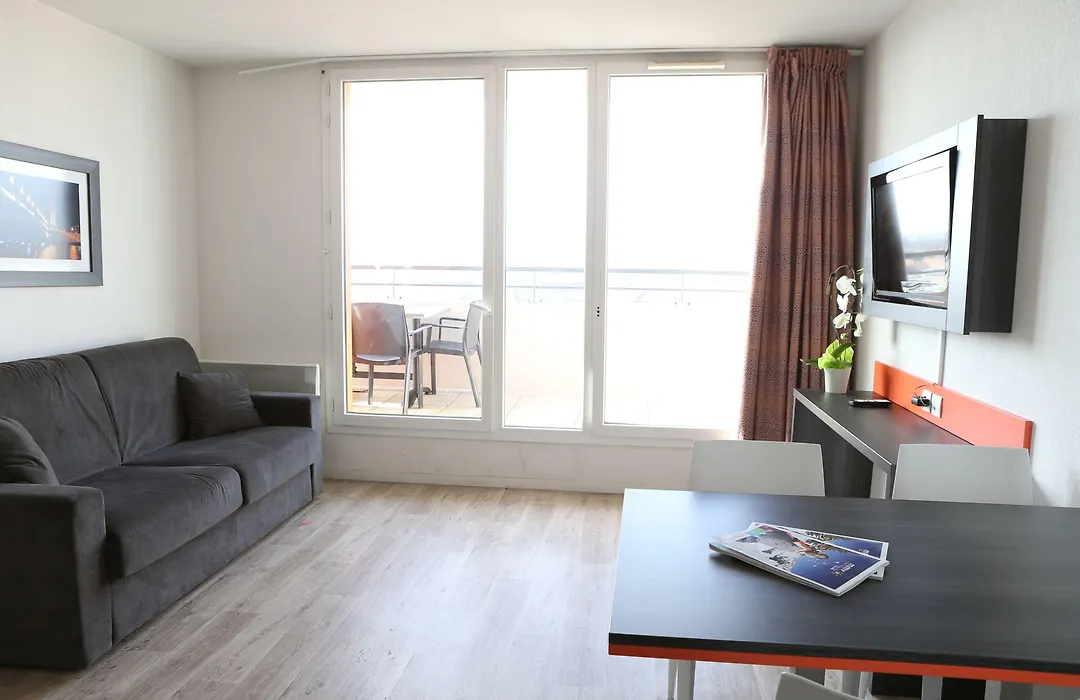 Adonis Paris Sud-1