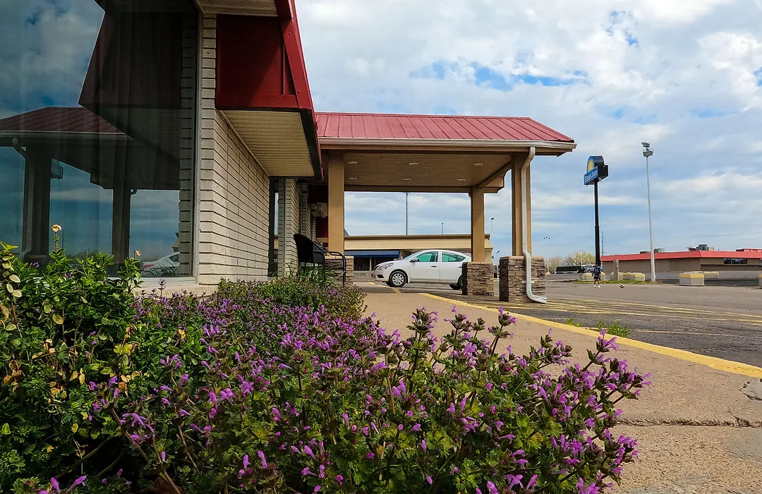 Americas Best Value Inn-1